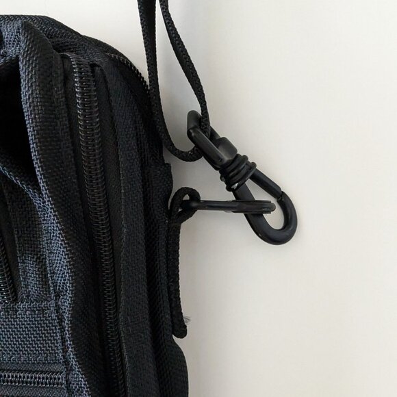 TUMI Slim Portfolio laptop travel bag - Picture 8 of 9